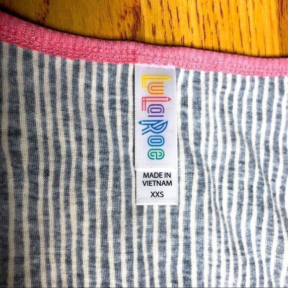 LuLaRoe Classic Tee  - Picture 4 of 4